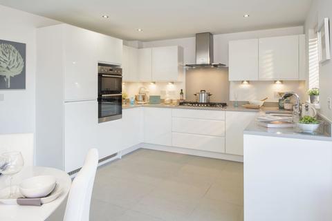 4 bedroom end terraced house for sale