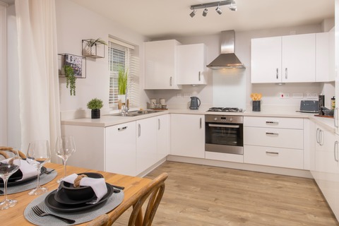 3 bedroom end terraced house for sale