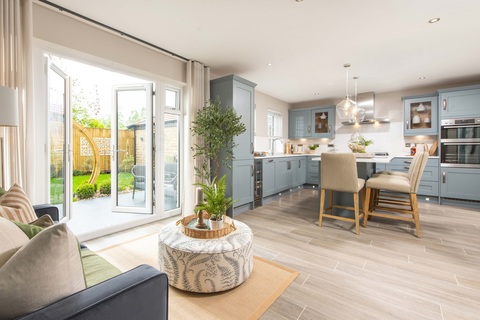 5 bedroom detached house for sale