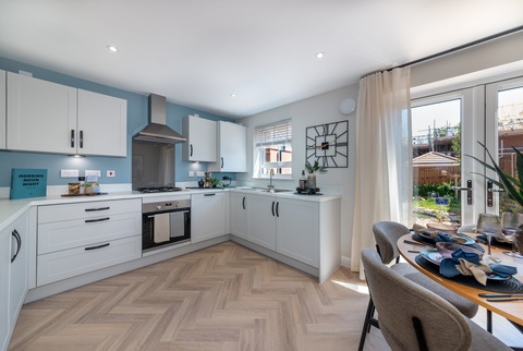 3 bedroom end terraced house for sale