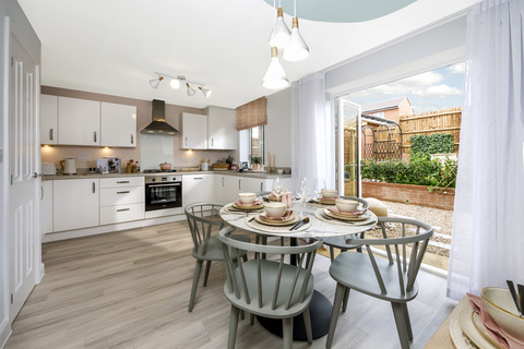 3 bedroom end terraced house for sale
