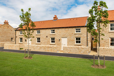 2 bedroom end terraced house for sale