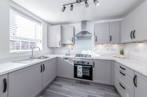 2 bedroom end terraced house for sale