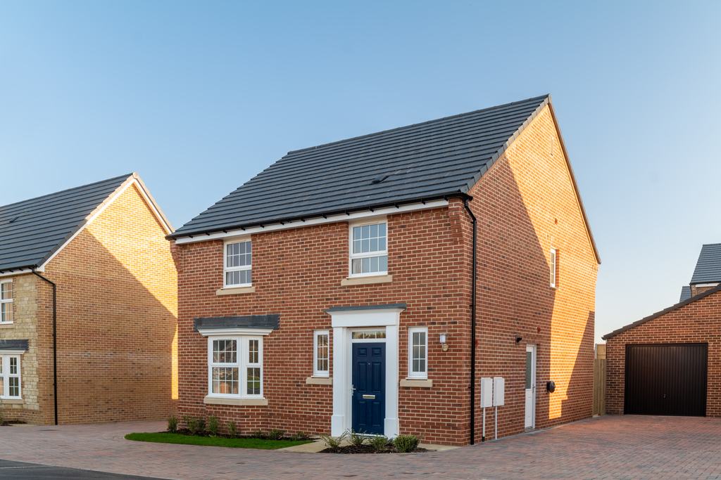 4 bedroom detached house for sale