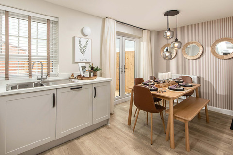 3 bedroom end terraced house for sale