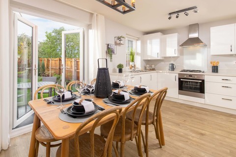 3 bedroom end terraced house for sale