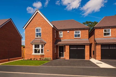 4 bedroom detached house for sale