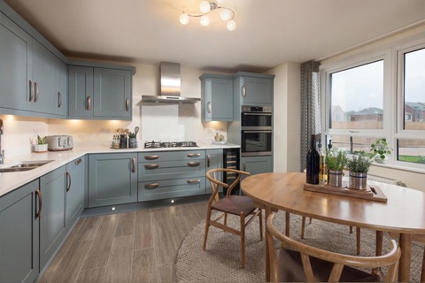 4 bedroom end terraced house for sale