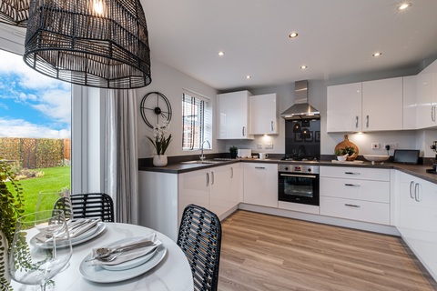 3 bedroom end terraced house for sale