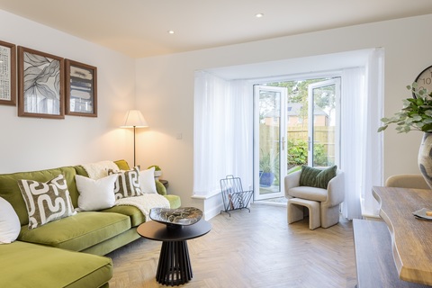 3 bedroom end terraced house for sale