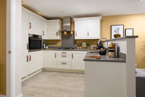 3 bedroom end terraced house for sale