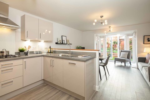 3 bedroom end terraced house for sale