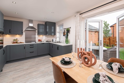 3 bedroom end terraced house for sale