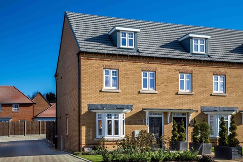 3 bedroom end terraced house for sale