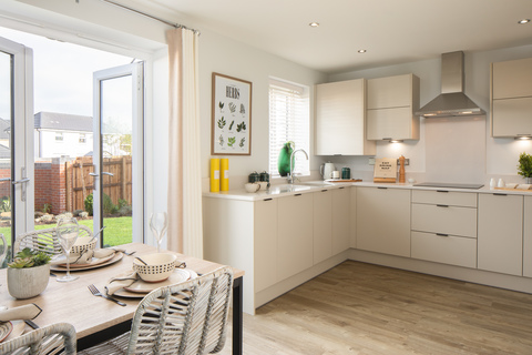 3 bedroom end terraced house for sale
