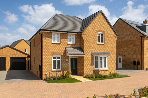 4 bedroom detached house for sale