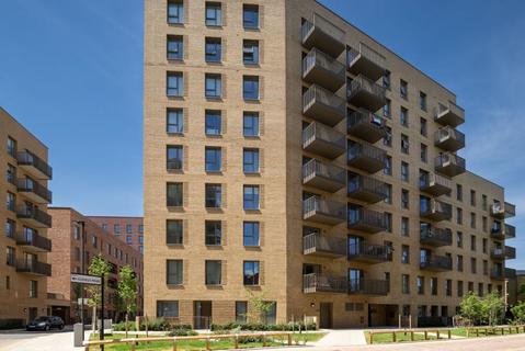 Hounslow Central, Hounslow TW3 