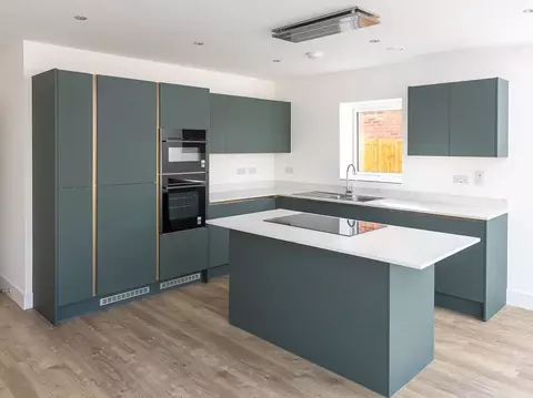 4 bedroom semi detached house for sale