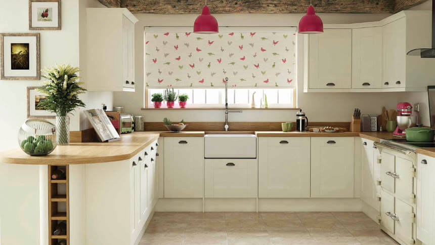 Poultry-themed roller blind (Direct Blinds)