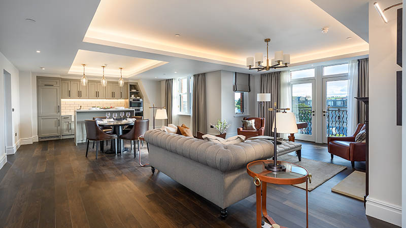 Hamilton Grand