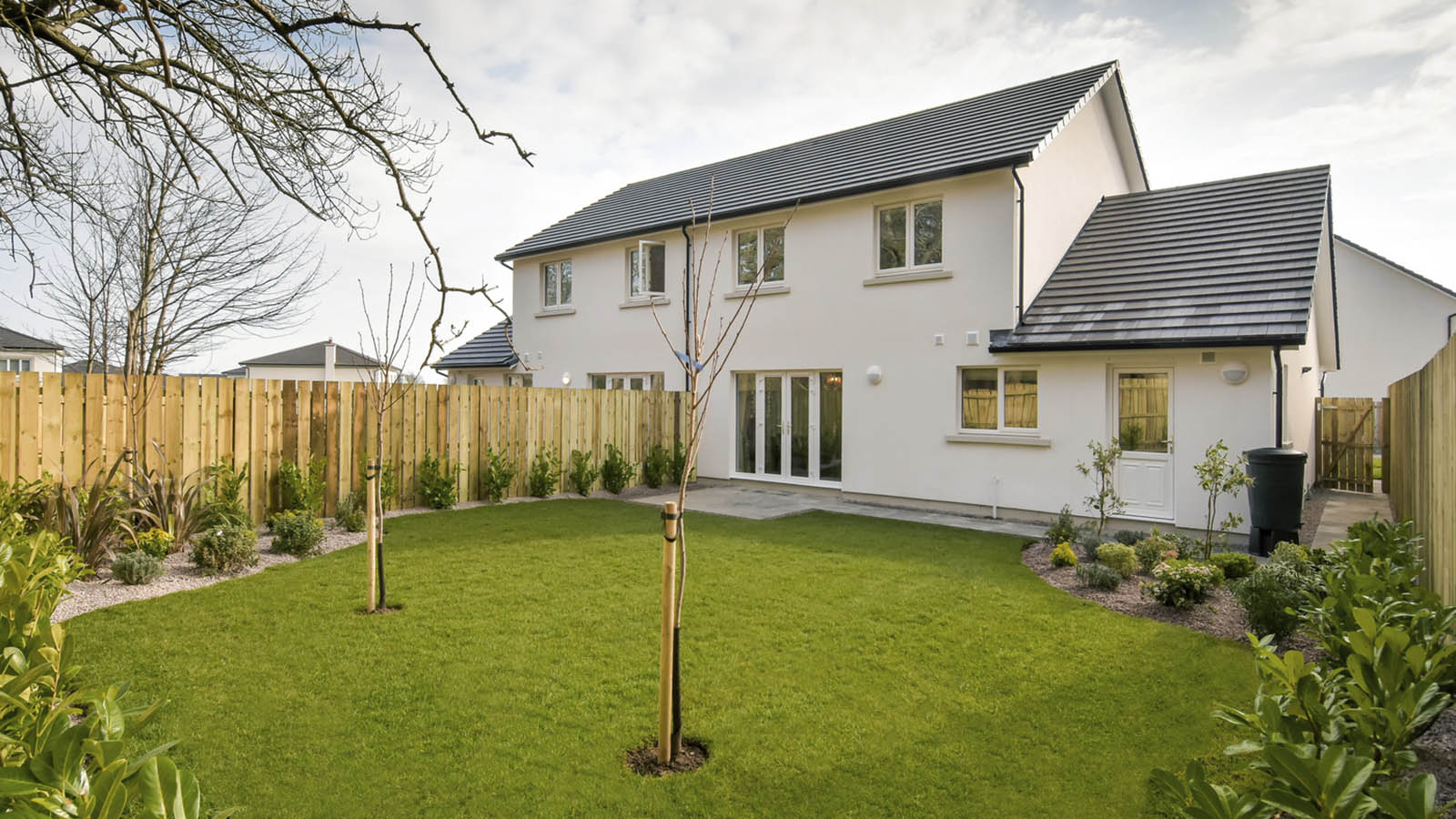 Show home garden at Hazelwood (Dandara)
