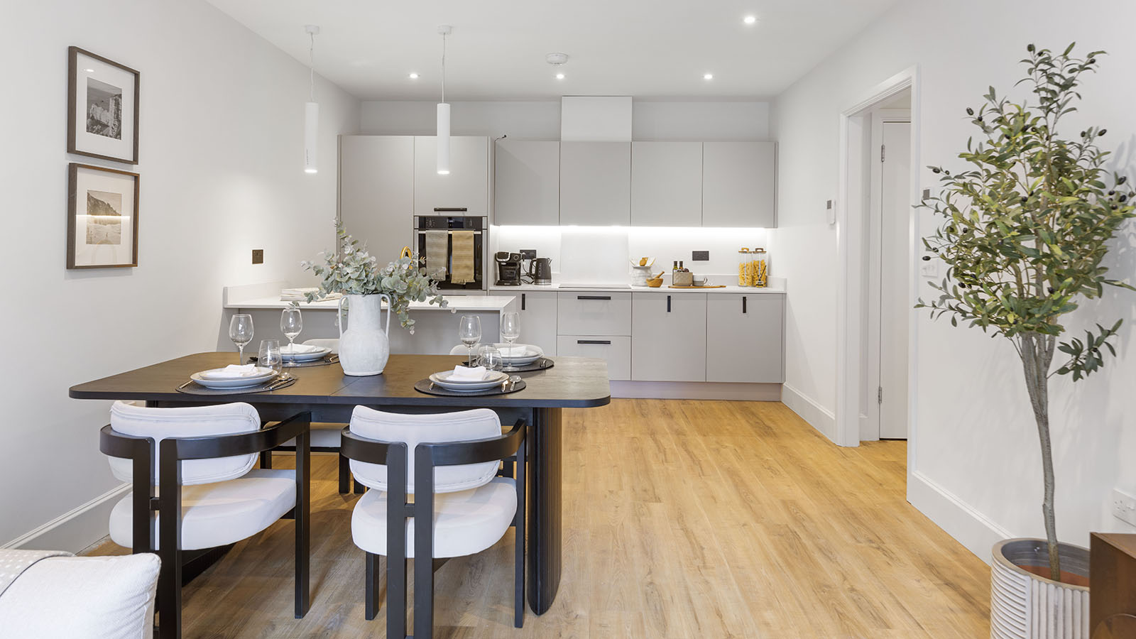 Riverside Gardens show home (Consero)