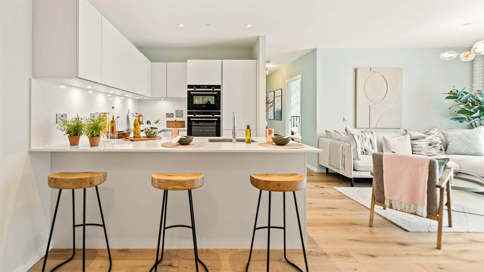Rowanbank Gardens show home