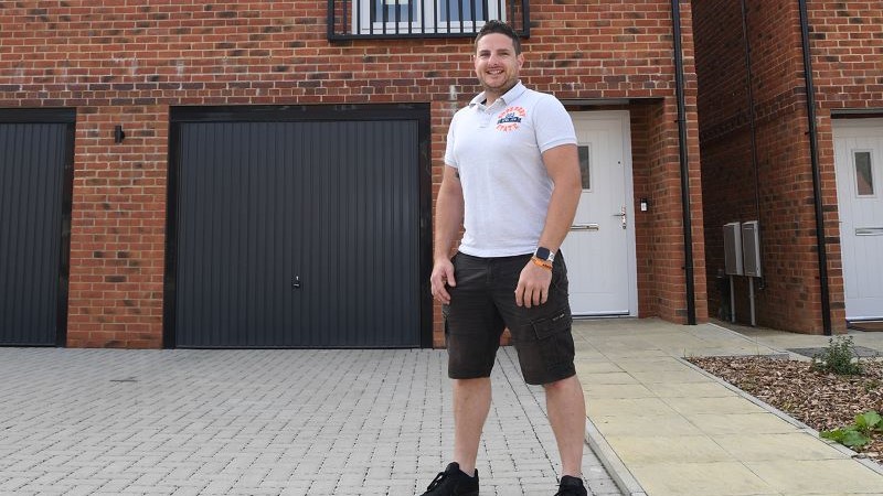 Nathan at Hounsome Fields (Bovis Homes)