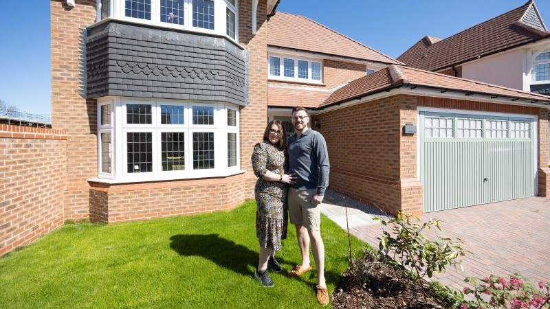 Martyn and Emma at Tabley Green (Redrow)