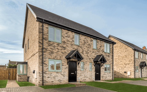 2 bedroom detached house for sale