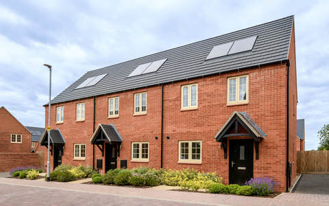 2 bedroom detached house for sale
