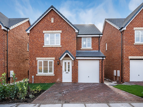 4 bedroom detached house for sale