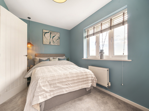3 bedroom end terraced house for sale