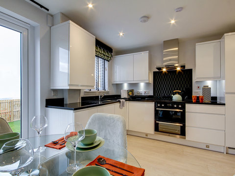 3 bedroom end terraced house for sale