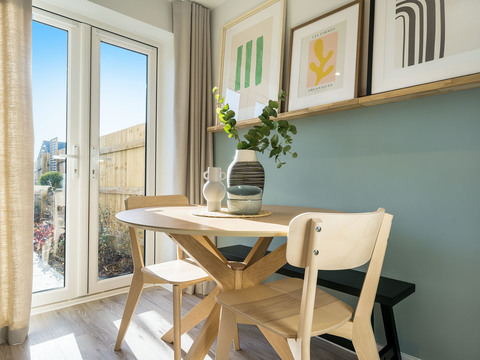 3 bedroom end terraced house for sale