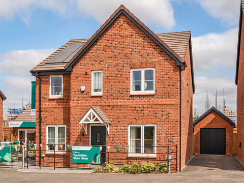 4 bedroom detached house for sale