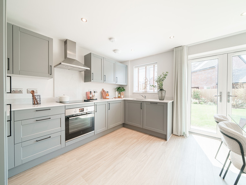 3 bedroom end terraced house for sale
