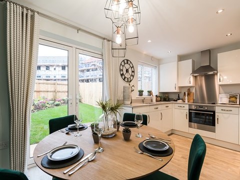 3 bedroom end terraced house for sale
