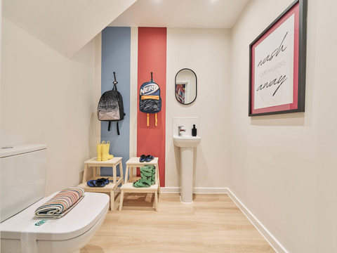 Cheltenham, Gloucestershire GL51