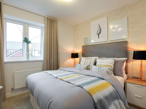 3 bedroom end terraced house for sale