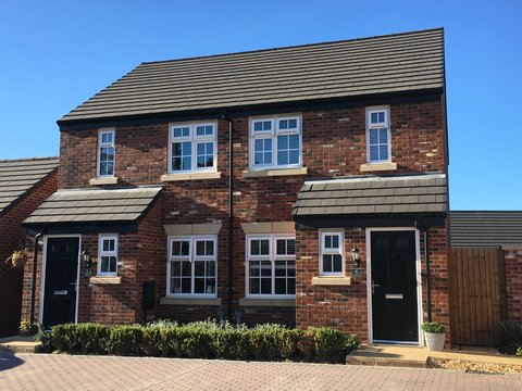 2 bedroom end terraced house for sale
