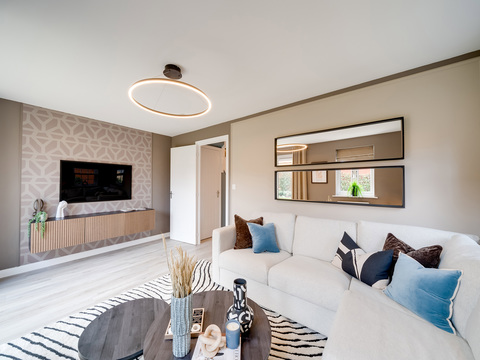 4 bedroom end terraced house for sale