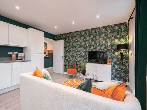 2 bedroom flat for sale