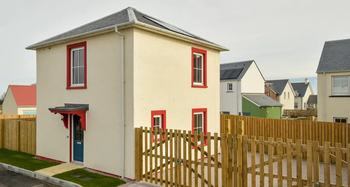 2 bedroom detached house for sale