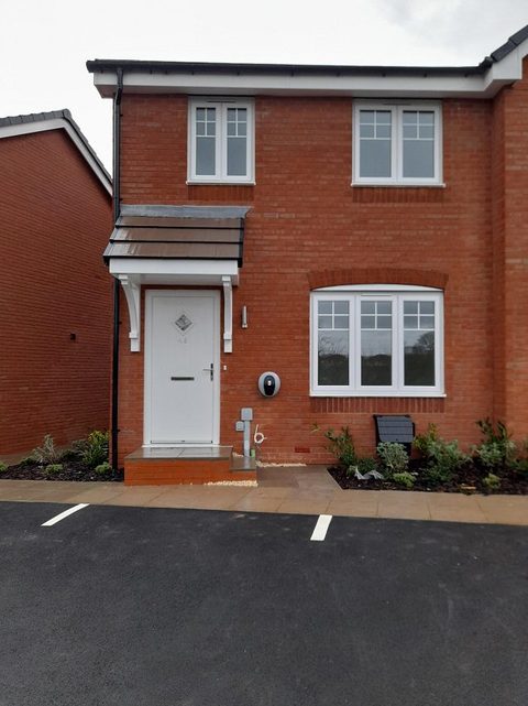 2 bedroom semi detached house for sale