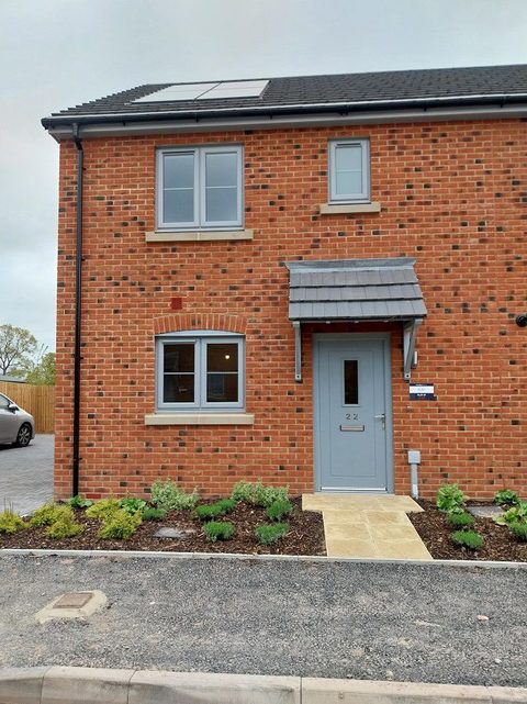 3 bedroom semi detached house for sale