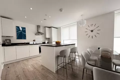 2 bedroom home for rent