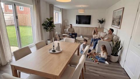 5 bedroom detached house for sale
