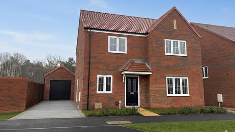 4 bedroom detached house for sale